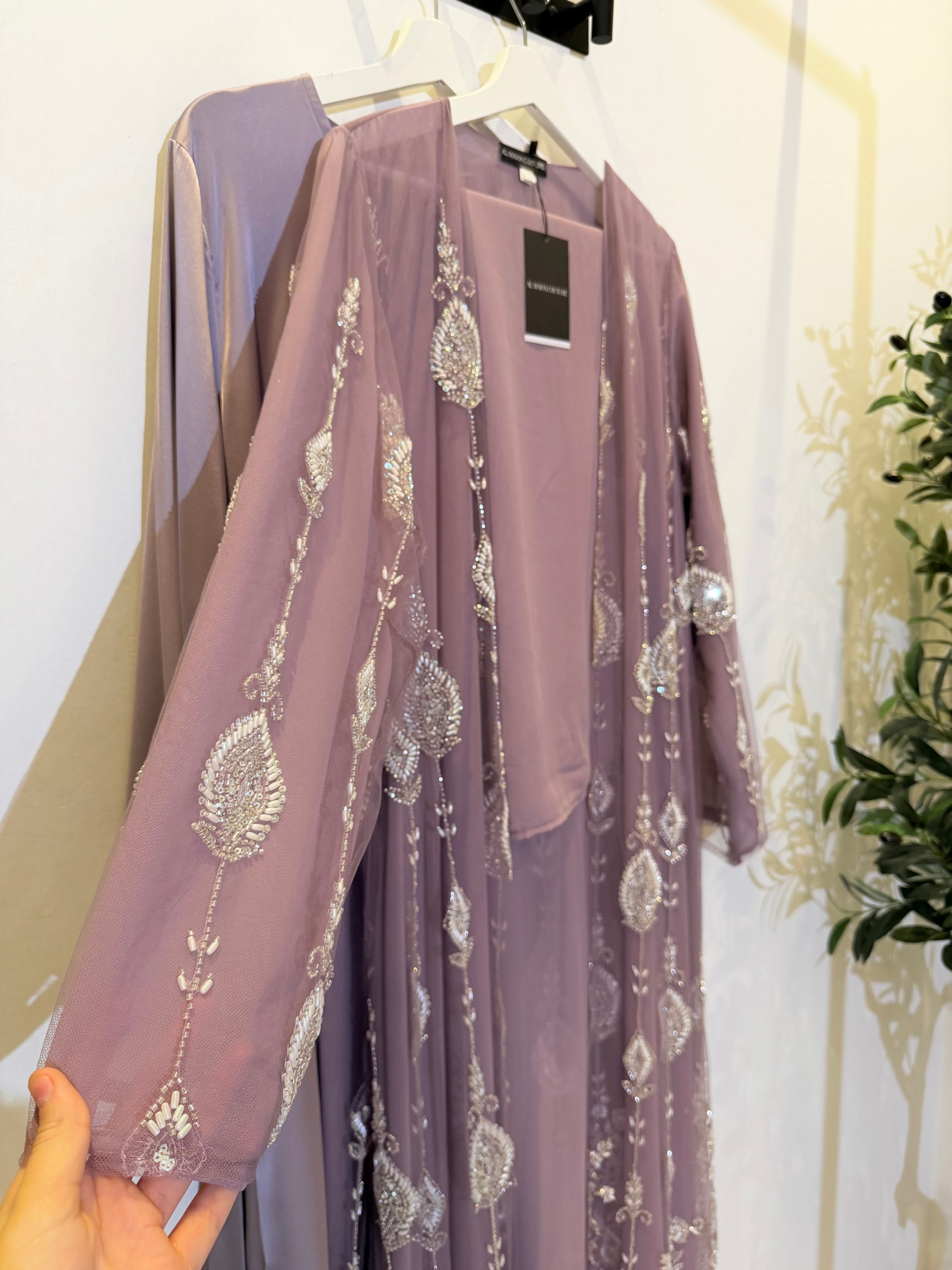 Amira Luxury 3-Piece Set – Pearl & Strass Abaya