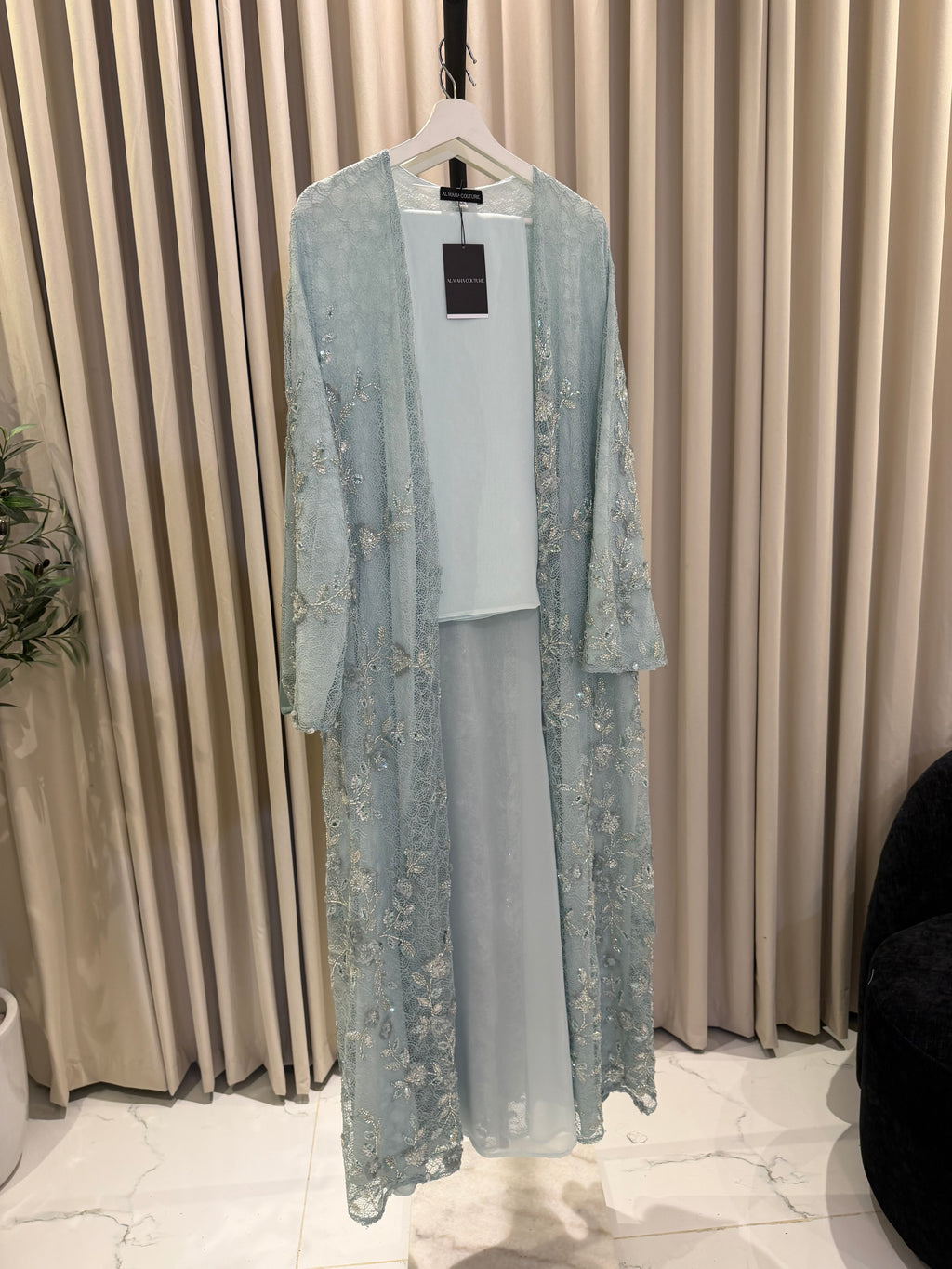 Seyana Luxury 3-Piece Set – Lace, Strass & Pearl Abaya