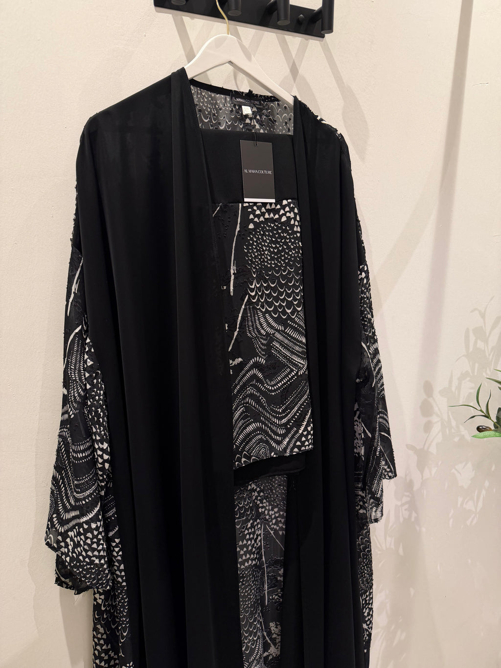 Jumana abaya