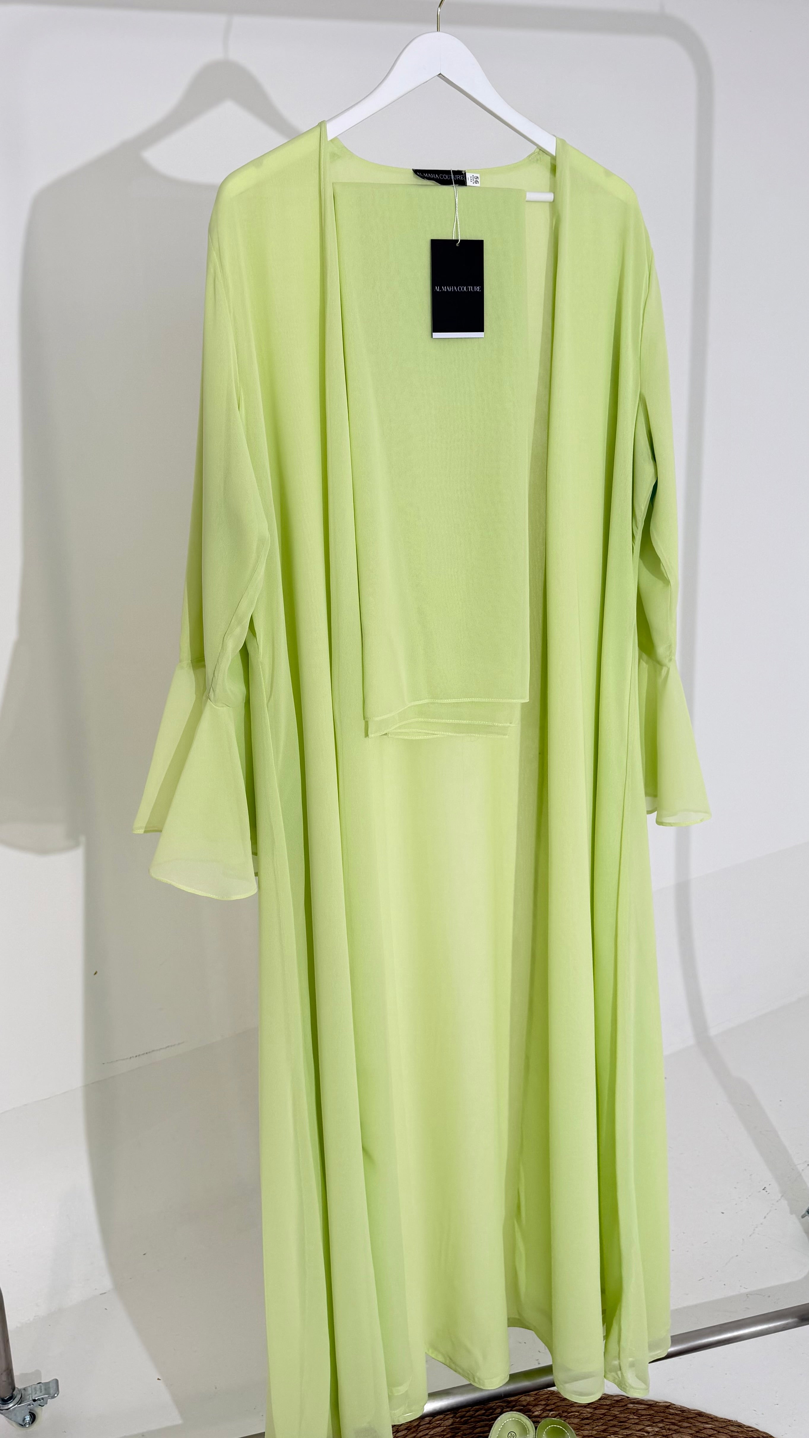 Ania Abaya with Sheila - Mint
