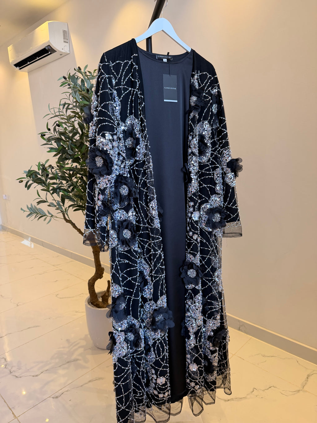 Lamaa Luxury 3-Piece Set - Pearl & Strass Abaya