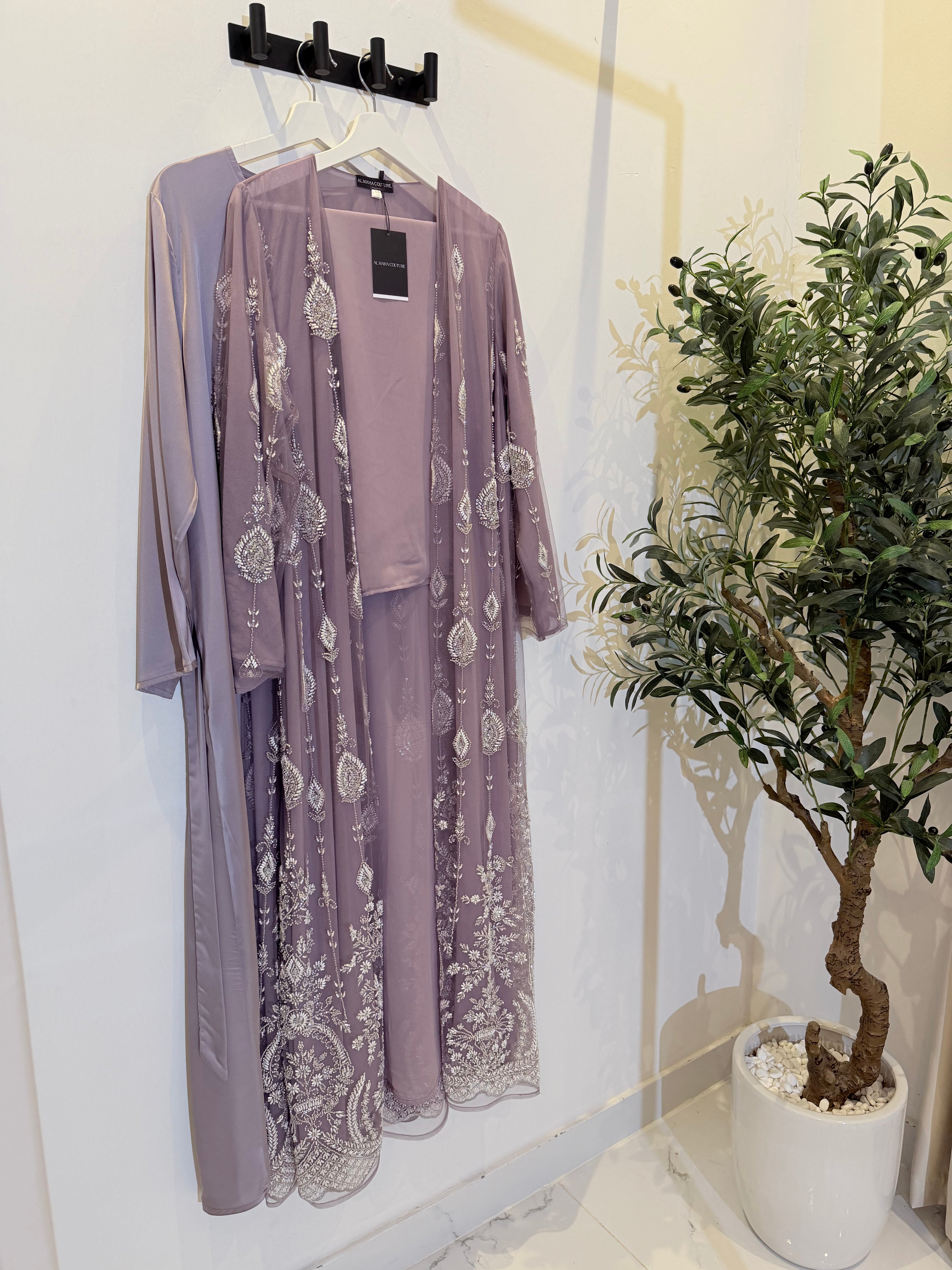 Amira Luxury 3-Piece Set – Pearl & Strass Abaya