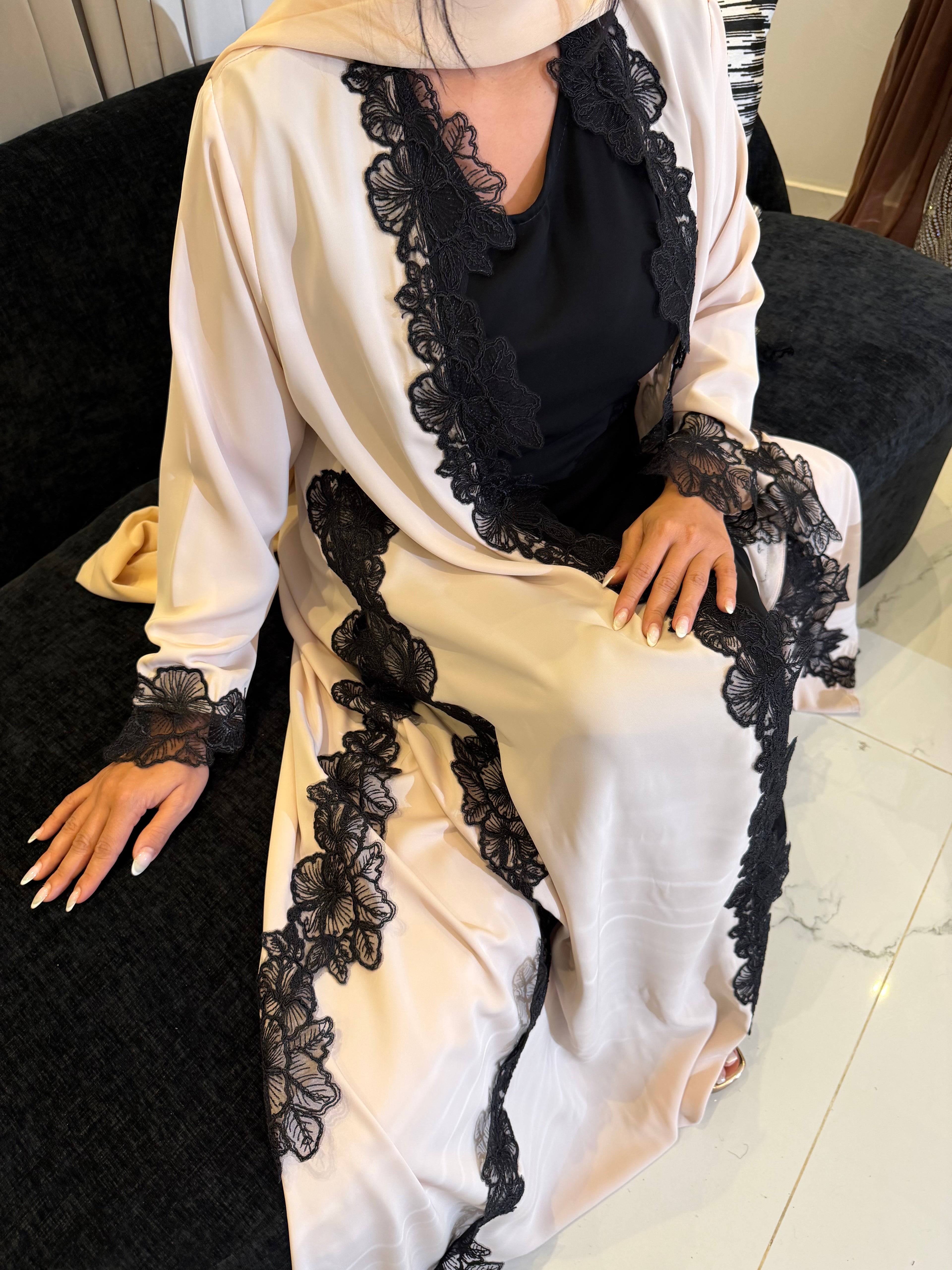 Alyasmin Abaya with Sheila