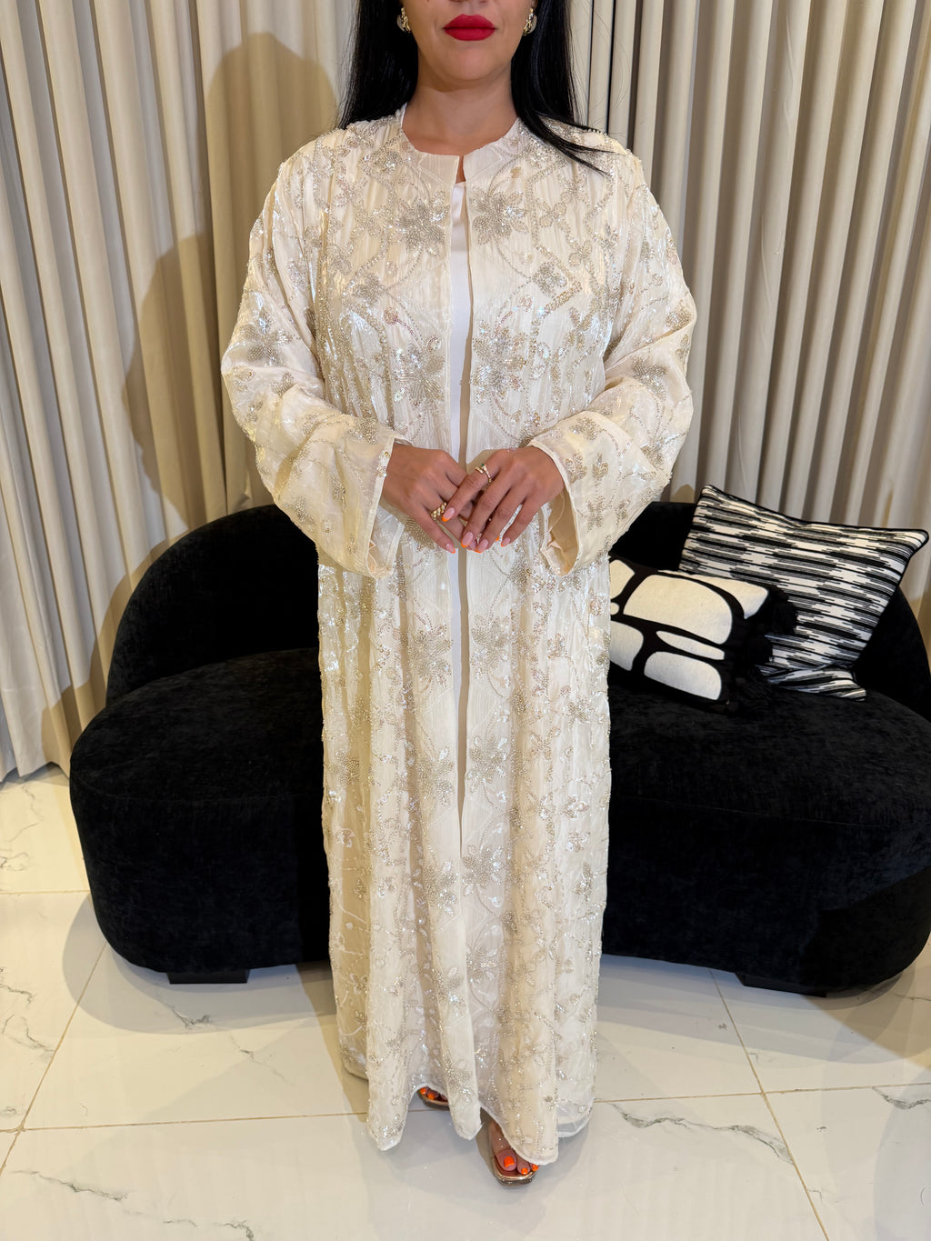 Mahra Luxury 3-Piece Set – Pearl & Strass Abaya 🤍