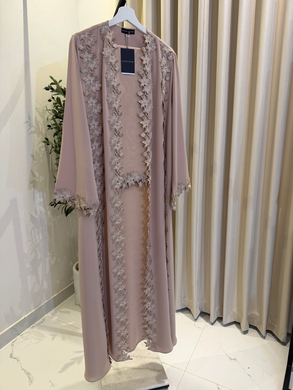 Hana Abaya