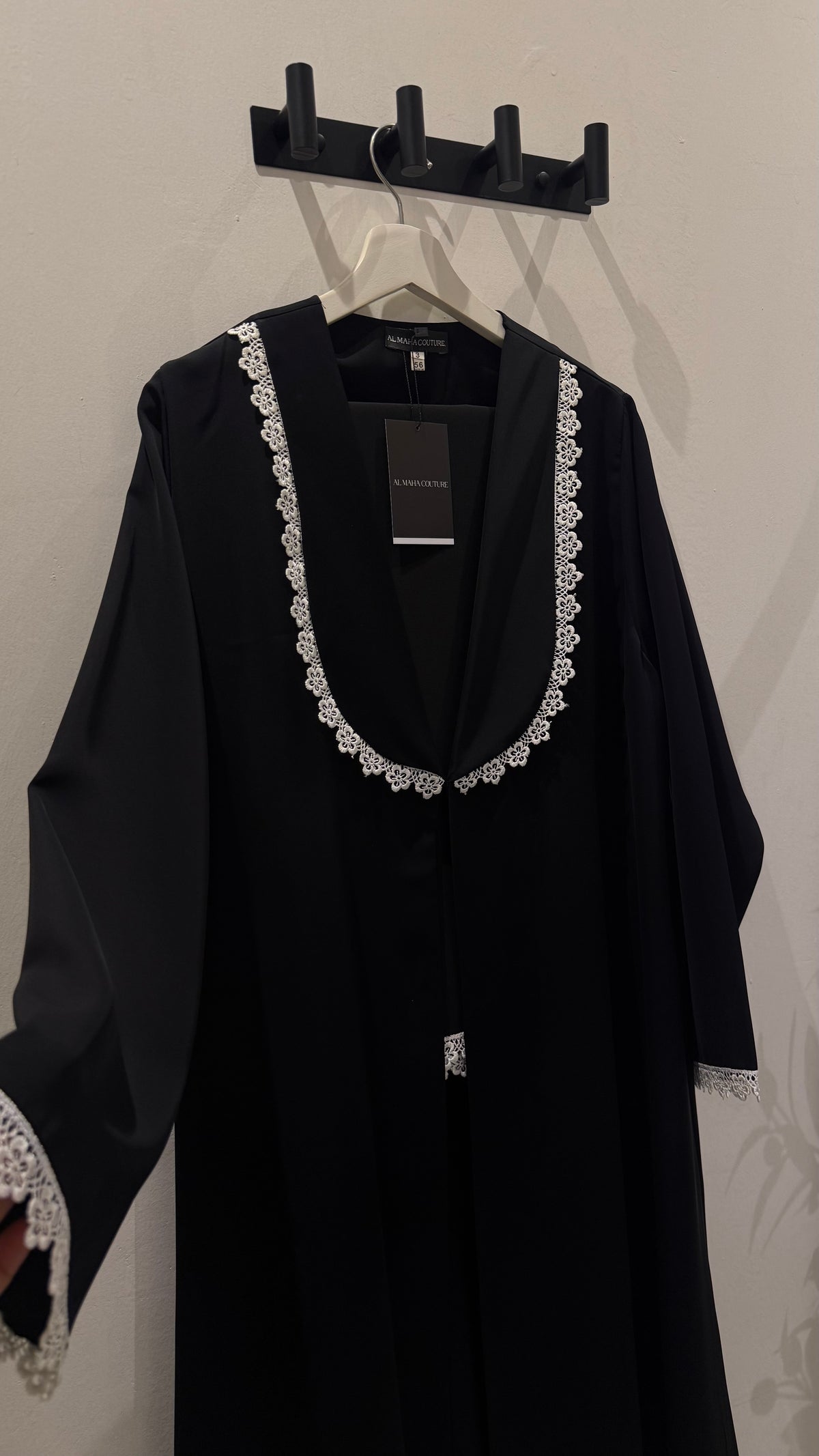 Abaya Dana