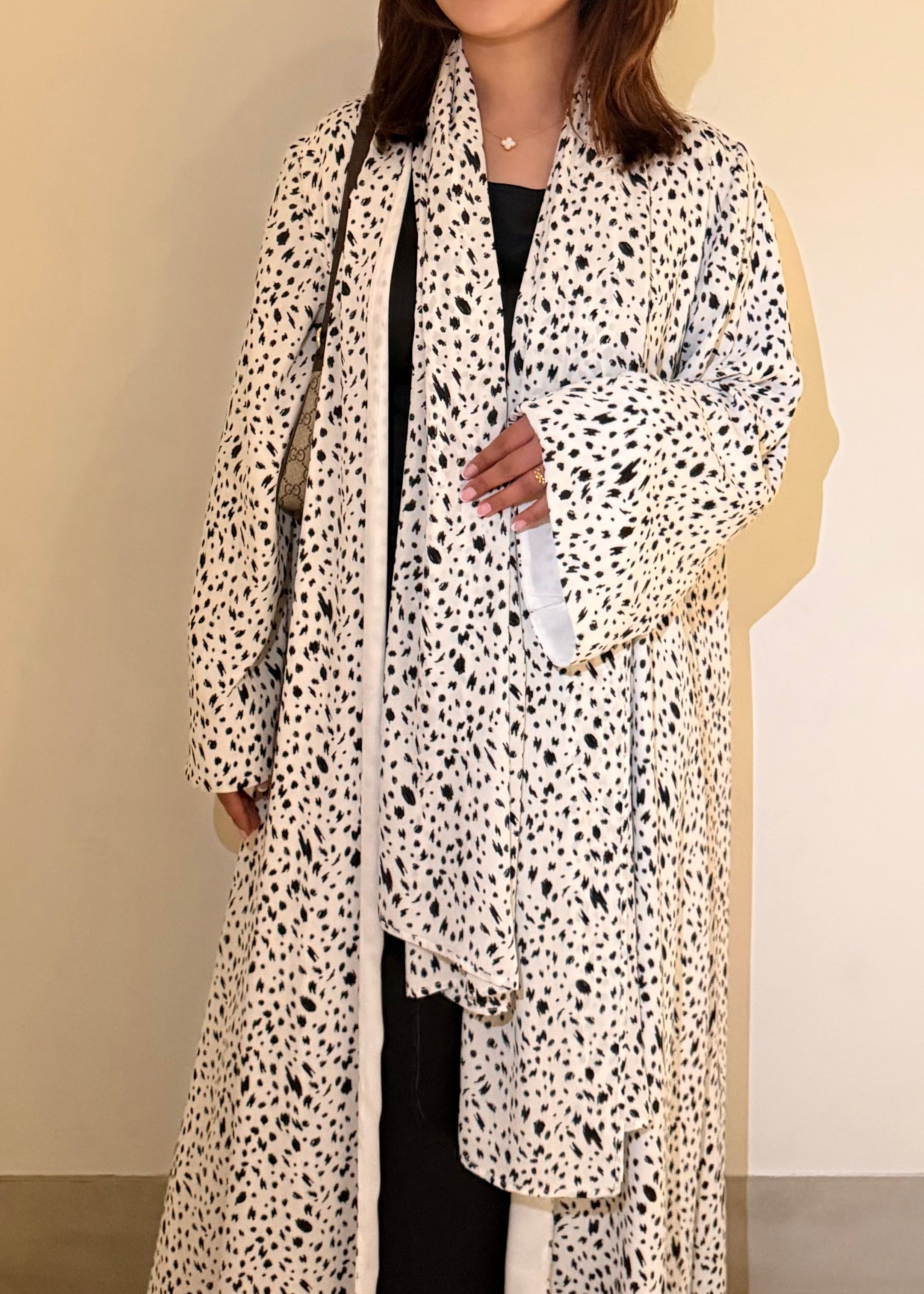Dima Abaya White & Black