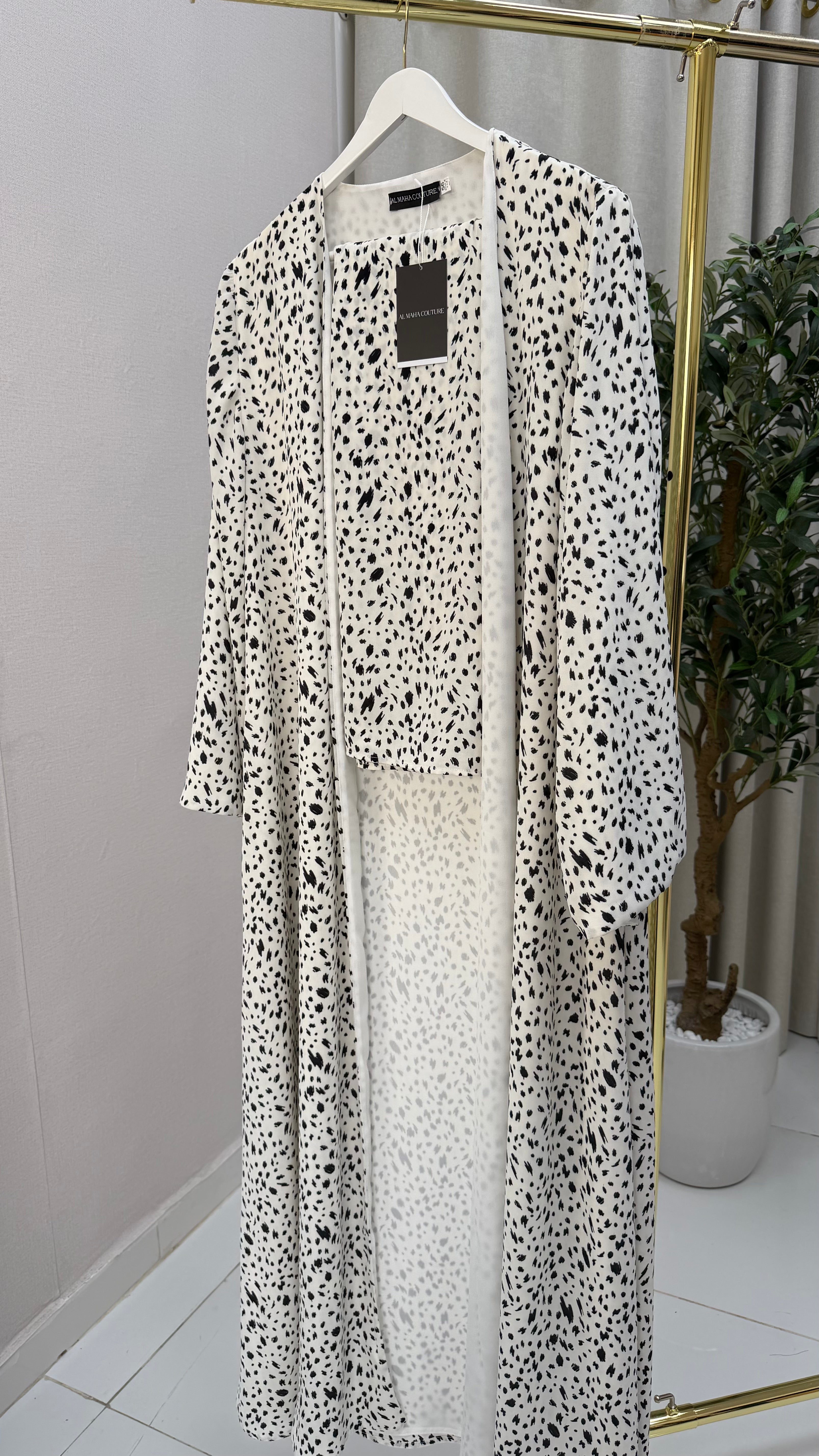 Dima Abaya White & Black